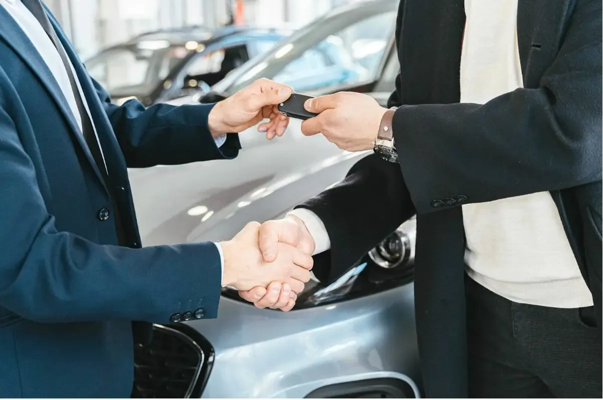 Operatívny leasing hybridných automobilov.