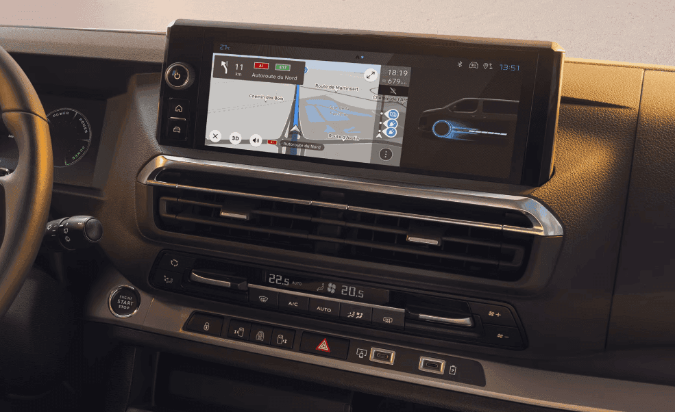Výbava auta Peugeot Traveller na dlhodobý prenájom