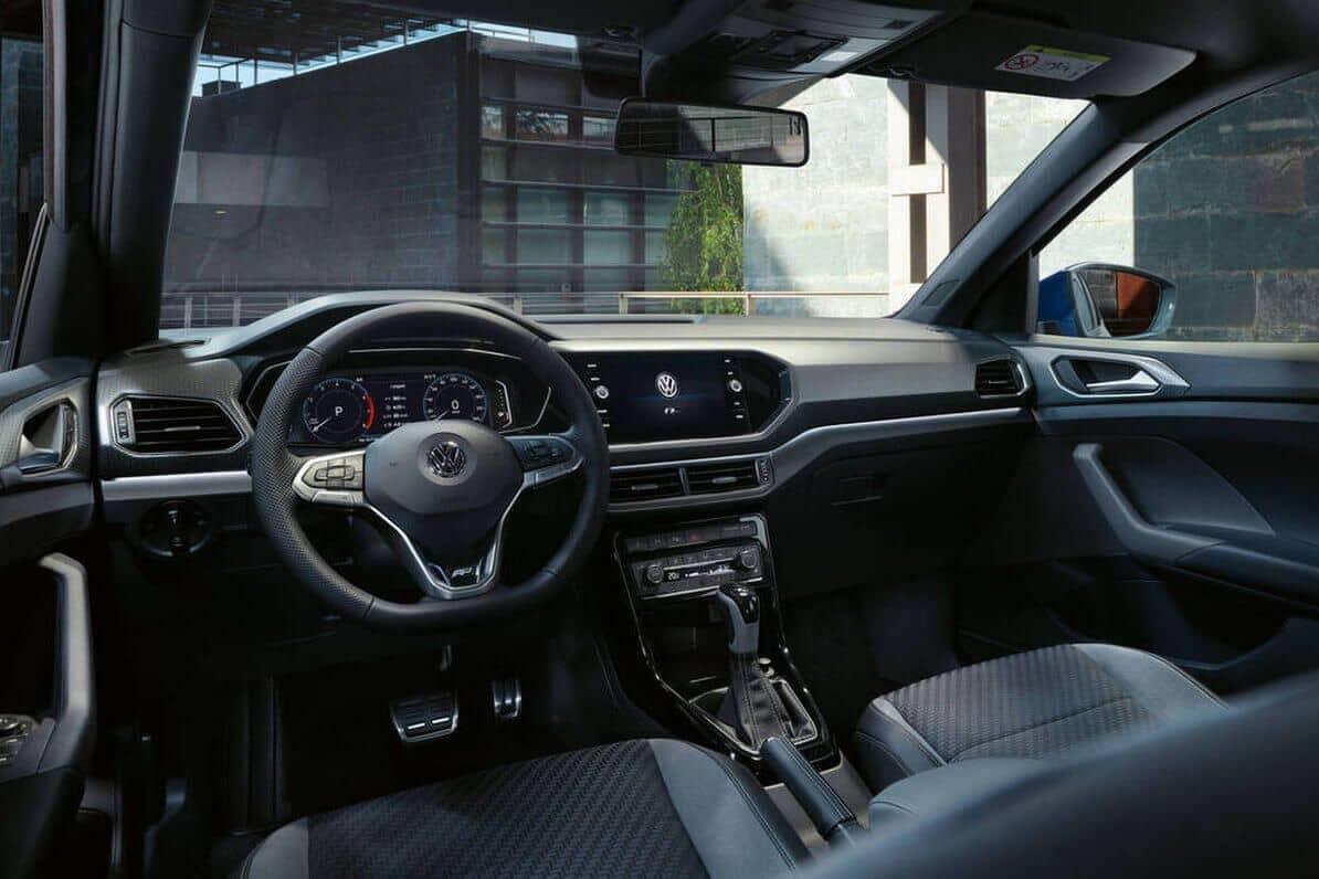 Interiér auta VW T-cross Style na dlhodobý prenájom.