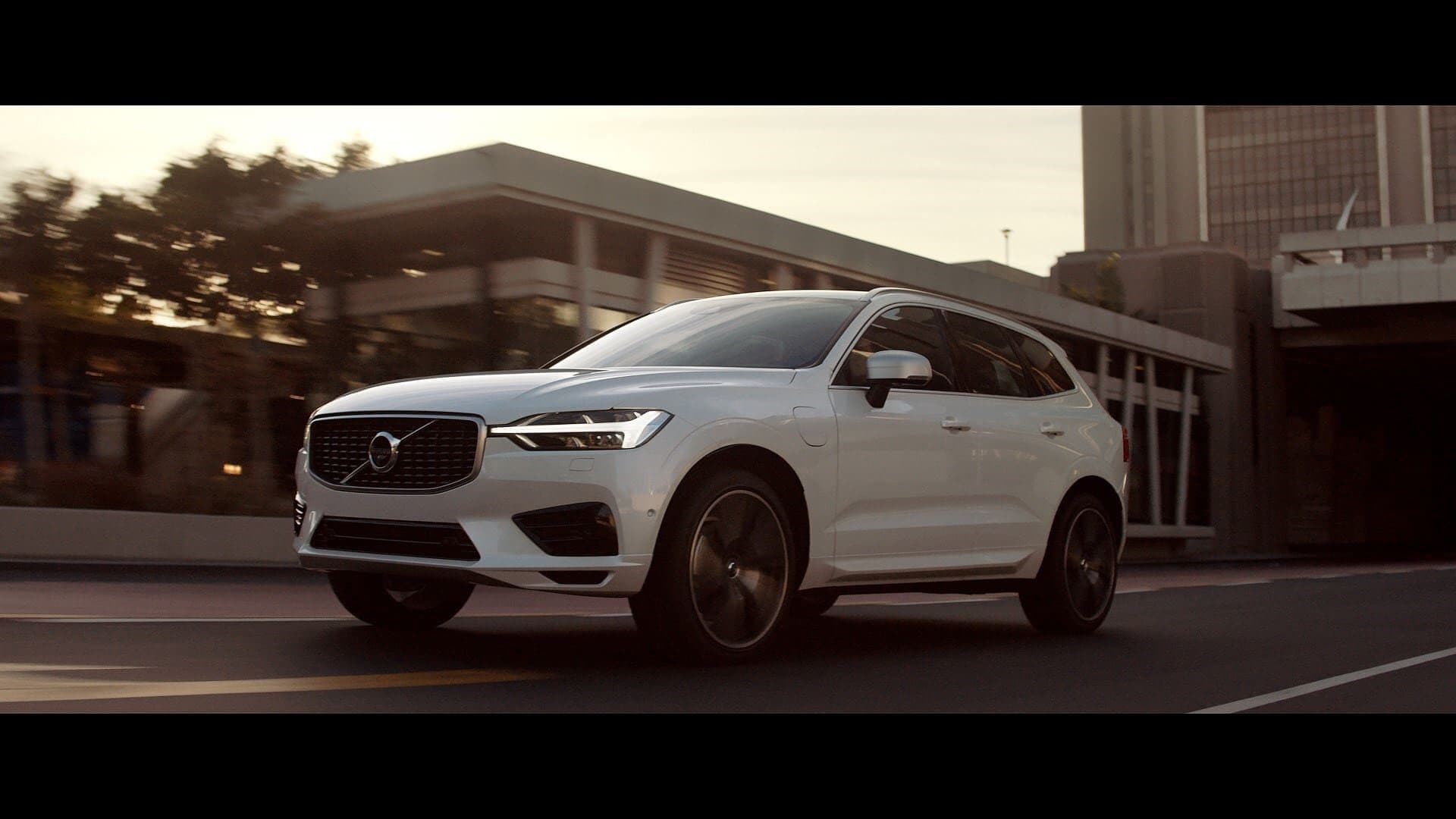 Volvo XC40 Dark plus v ponuke AVIS Maxirent.