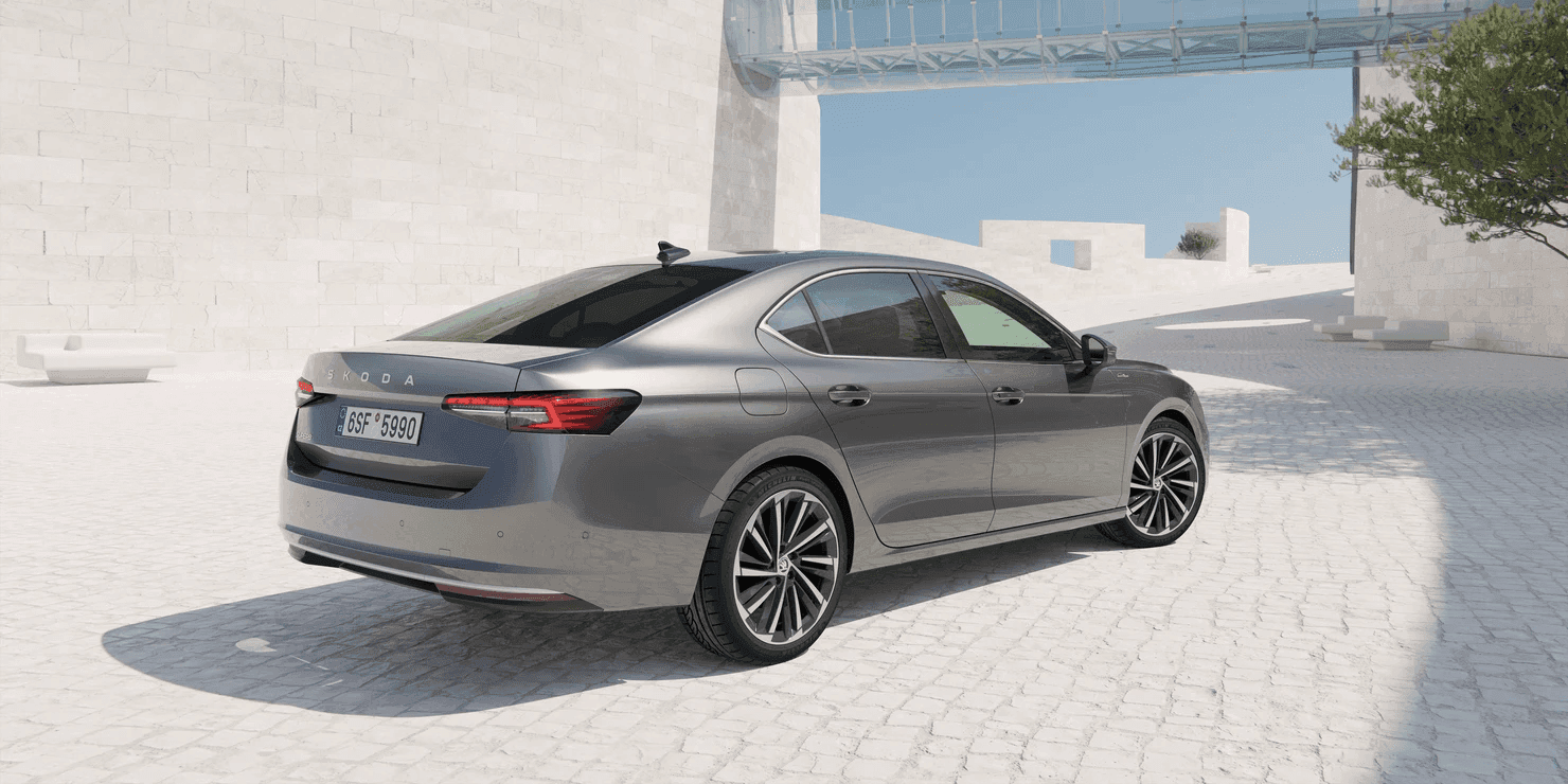 Exteriér auta Škoda superb sportline od AVIS Maxirent