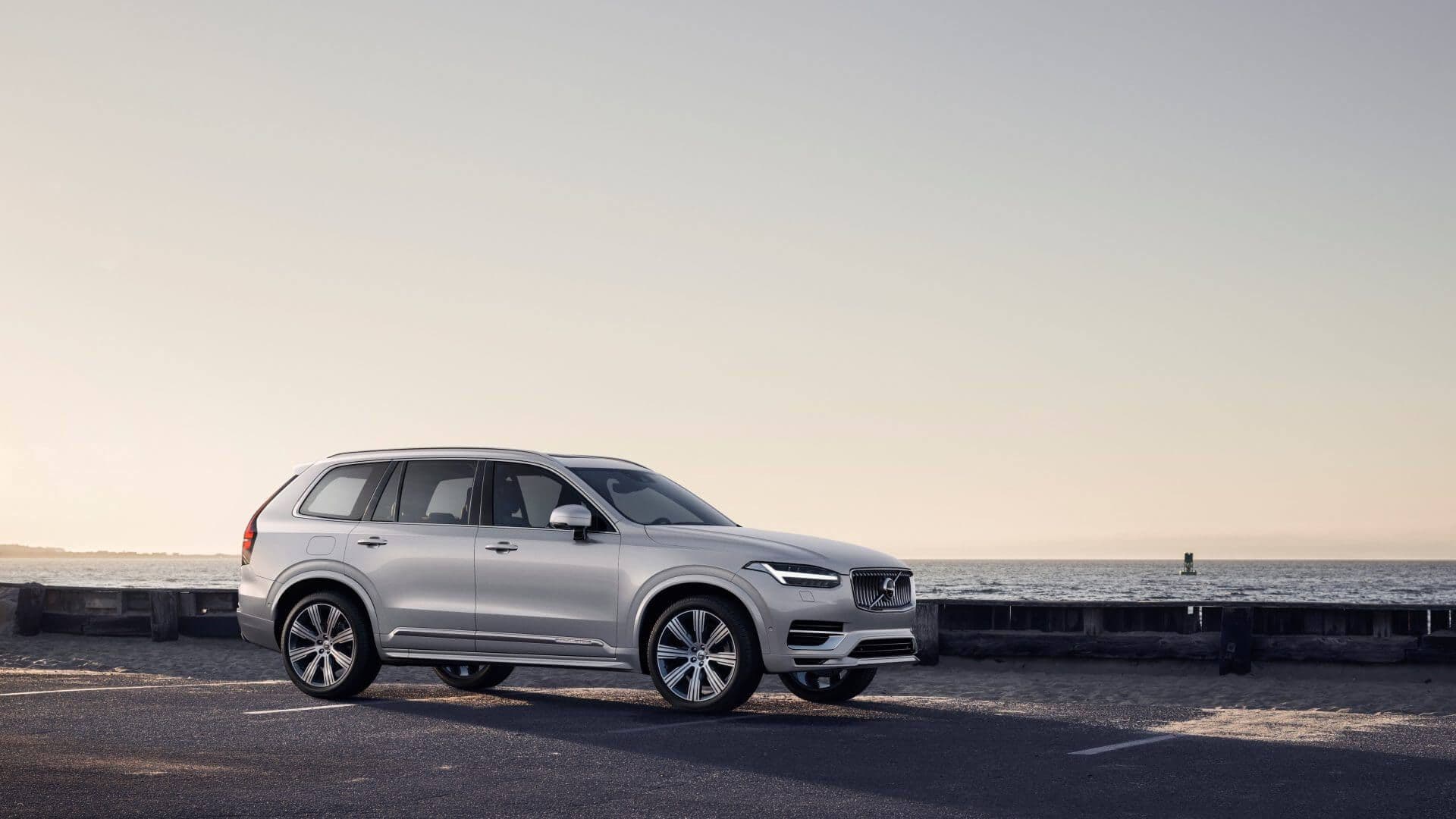 Volvo XC90 2,0.jpg