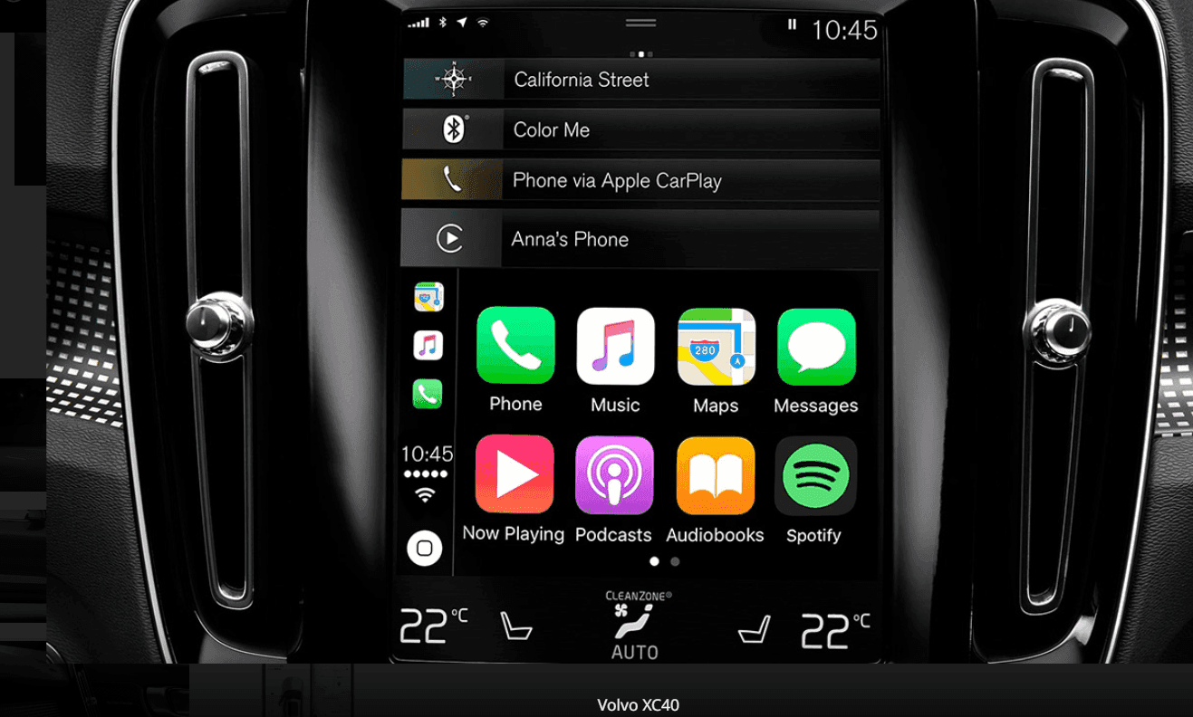 Displej auta Volvo XC40 Plus Dark od AVIS Maxirent.