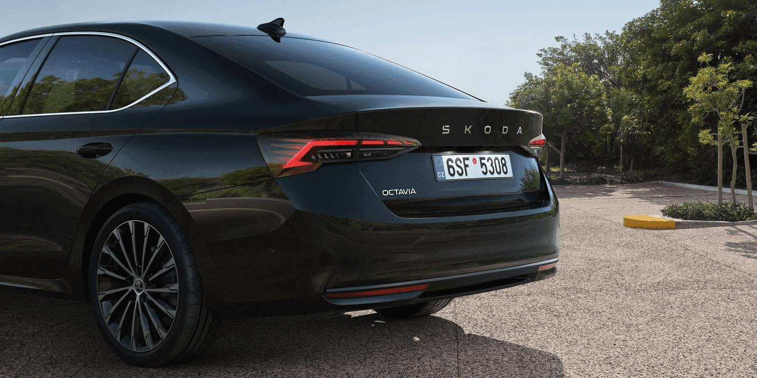 Exteriér auta Škoda Octavia Sportline na dlhodobý prenájom.