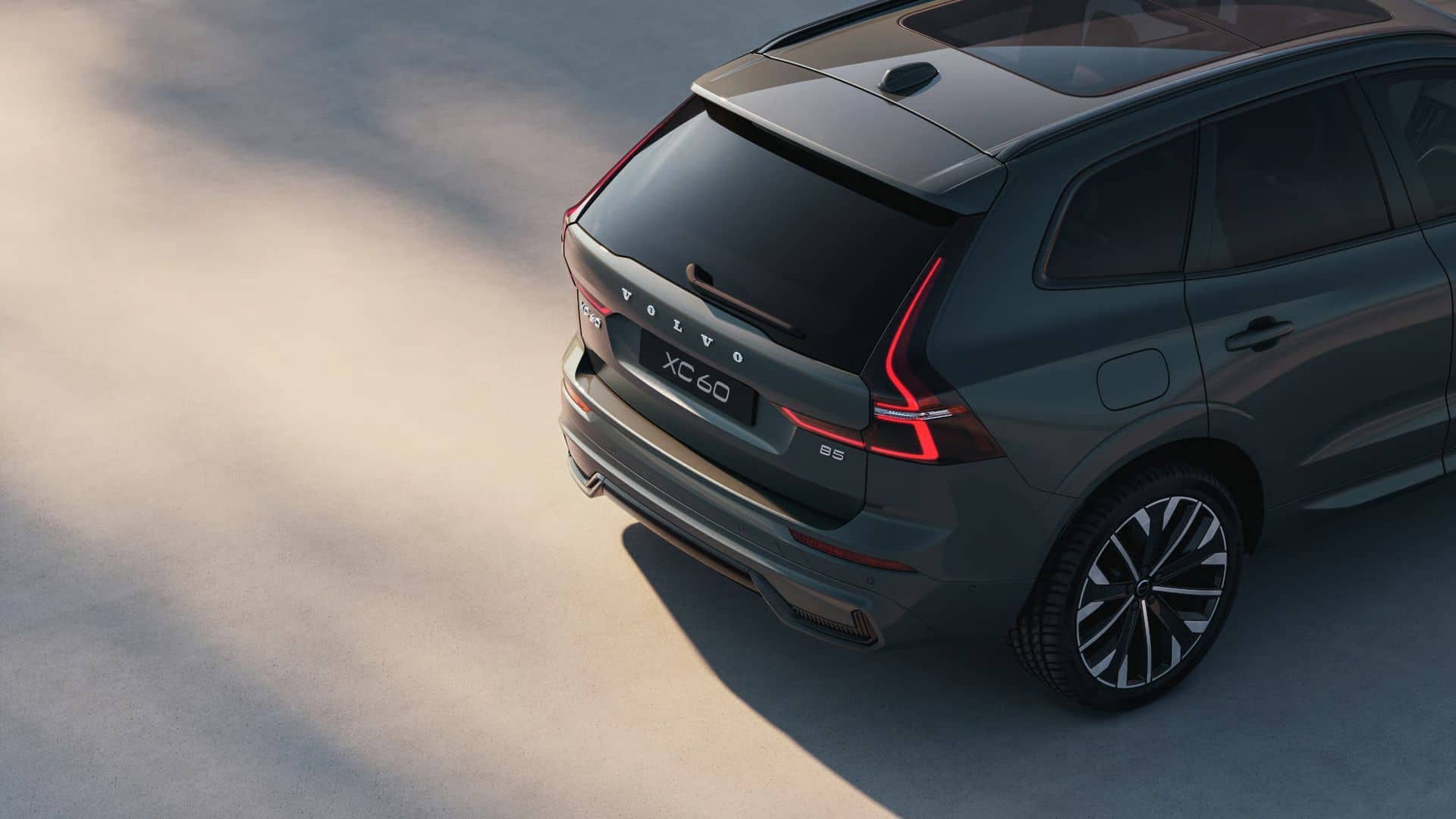 Exteriér auta Volvo XC60 Plus Dark od AVIS Maxirent