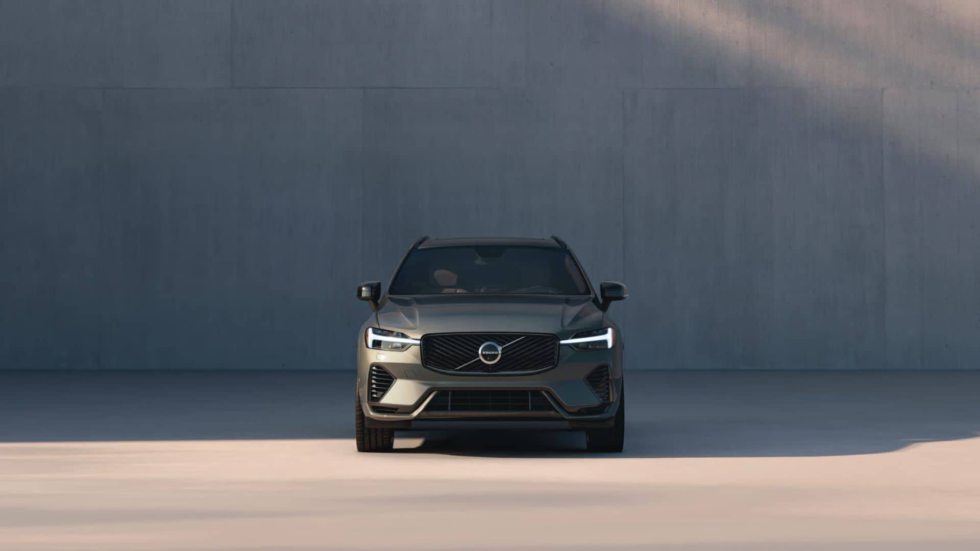 Dlhodobý prenájom auta Volvo XC60 Plus Dark.