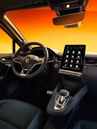 Interiér auta Renault Captur Esprit od AVIS Maxirent