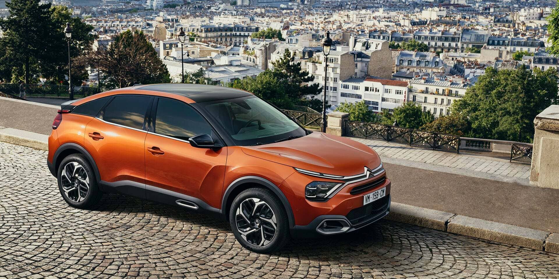 Renault Captur oranžový